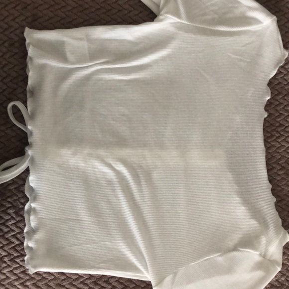 Drawstring Ruffled Tee - Picture 3 of 5